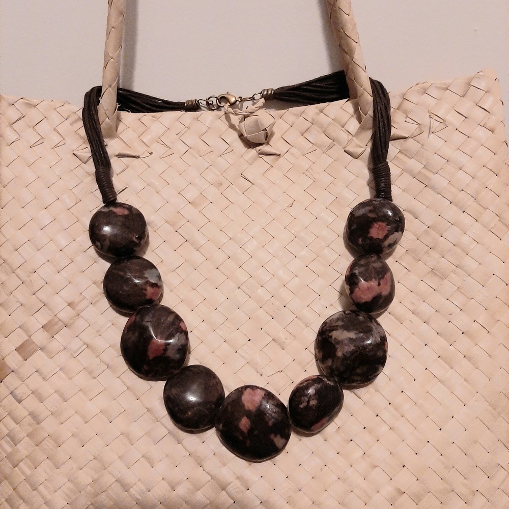 Patterned Stones Necklace
